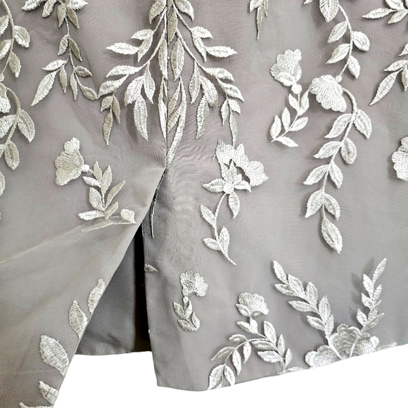 Nwt JJs House Taupe Floral Embroidered Lace Illusion Neckline Mother/Bri… - Picture 14 of 17
